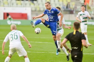 Lechia Gdańsk zmienia hierarchię w ataku. Łukasz Zjawiński za Kacpra Sezonienko?