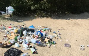 Stop śmieceniu na plażach. Będą wyższe kary
