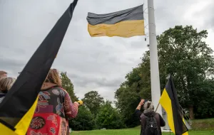 Największa kaszubska flaga powiewa na Górze Gradowej