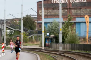 Bieg po Stoczni Gdańskiej 29 sierpnia. #RUNGDN wzdłuż hal i doków