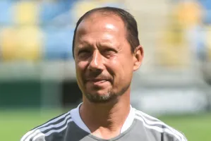 Arka Gdynia. Dariusz Marzec: Trener zawsze siedzi na minie