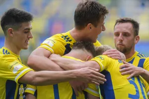 Arka Gdynia - Odra Opole 3:0. Zmiana ustawienia przyniosła pewne zwycięstwo