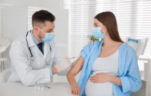 Jakie szczepienia zaleca się kobietom w ciąży?