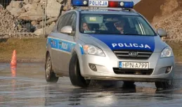 Rajdowcy uczyli policjantów jazdy w trudnych warunkach