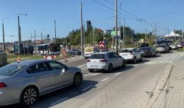 Trasa Kaszubska: kierowcy nie wiedzą o rondzie, więc korkują Dąbrowę