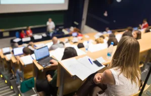 Rusza rok akademicki 2021/2022. Studenci wrócą na uczelnie?
