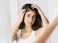 Pielęgnacja włosów po urlopie. Jakie kosmetyki pomogą?