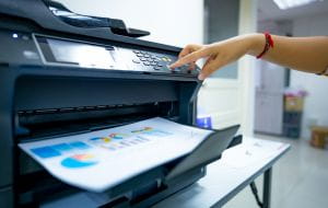 Tanie drukowanie. Jak wybrać drukarkę, aby była tania w użytkowaniu?