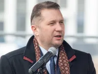 Minister Czarnek przeciwko programowi Zdrovve Love w szkołach