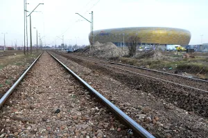 Szybka decyzja wojewody w sprawie peronu przy stadionie
