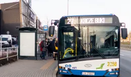 Duże zmiany w rozkładach jazdy trolejbusów i autobusów w Gdyni od 1 lutego