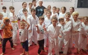 Trenuj karate, odnoś sukcesy jak Julia Daniszewska. Gdzie i za ile?