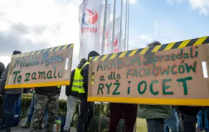 Negocjacje w Warszawie, demonstracje w Gdańsku. Pikieta pod Lotosem