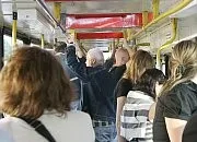 Policjanci w tramwajach i autobusach: reakcja na ogromny skok przestępczości