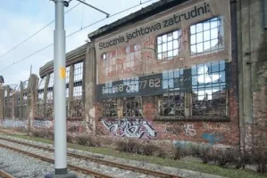Hala do wyburzenia. Stocznia będzie działać dalej. Śledztwo w sprawie pożaru