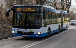 Nowy buspas pozwoli szybciej jechać Chwarznieńską. 11 mln zł na inwestycję