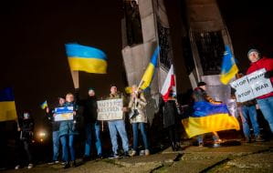 Manifestacja na pl. Solidarności, zbiórki i deklaracje wsparcia dla Ukrainy