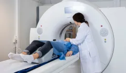 Ile czeka się na tomografię i rezonans w szpitalach?