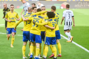 Arka Gdynia przygotowana na awans. Ile zarobią piłkarze za zdobycie ekstraklasy?