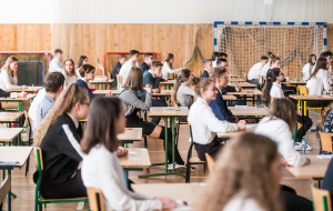 Egzamin ósmoklasisty 2022 - arkusze. Motyw przyjaźni na sprawdzianie z polskiego