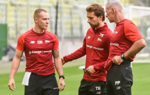 Lechia Gdańsk musi zatrudnić nowego trenera. Wypożyczeni piłkarze wracają