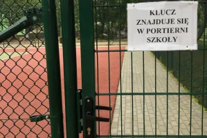 Nowy kort tenisowy zamknięty na klucz. Ale to się zmieni