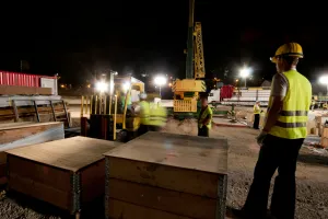 Czy praca w godzinach nocnych to warunki uciążliwe? Prawnik odpowiada