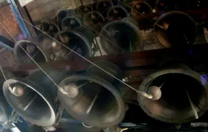 49 dzwonów wróciło do gry 6 lat po pożarze