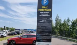 Pusty parking, nie wolno parkować, a można dostać mandat