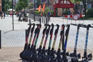 Hulajnogą na Jarmarku nie pojedziesz. Aplikacja nie pozwala