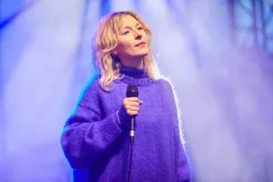 Koncert o 6 rano. Mela Koteluk zaśpiewała o wschodzie słońca na molo w Sopocie
