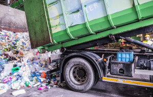 Gdynia i Gdańsk nie planują podwyżek za wywóz śmieci
