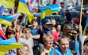 Ukraińscy uchodźcy: kto wraca, kto zostaje