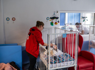 Szpital Dziecięcy z nowym sprzętem dzięki akcji V LO. Finał projektu "Piątka dla piątki"