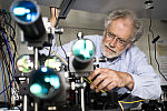 Premio Nobel de física colabora con científicos de Gdansk