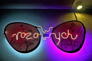 W Różowych Okularach patrzymy na kulturę koktajlu