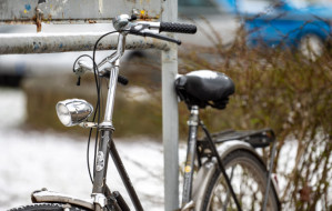 Jazda rowerem zimą. Czy to bezpieczne i wygodne?