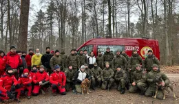 Żołnierze ćwiczyli z psami ratowniczymi w TPK