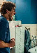Recenzja filmu "Na twoim miejscu". Gierki małżeńskie