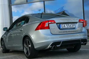 Volvo S60 T5. Szybkość po szwedzku