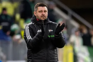 Lechia Gdańsk wróciła na... 4 miejsce. Marcin Kaczmarek po 10 meczach ligowych