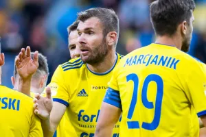 Bartosz Rymaniak 5 lat czekał na gola, a Arka Gdynia czekała na takiego obrońcę