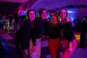 Tańczyli w ciszy. Silent disco w Muzeum Emigracji
