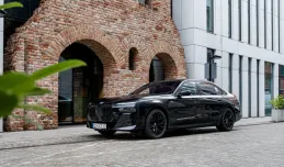 BMW serii 7: kontrowersyjny wygląd i technologiczny majstersztyk