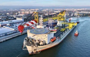 Ogromny "statek dźwig" przybył do Gdańska