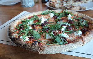 Jemy na mieście: Drewnem Palona - dobra pizza i nie tylko