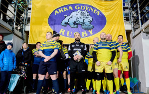 Legendy rugby zagrały w Gdyni dla Zbigniewa Rybaka. Zobacz zdjęcia