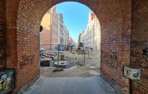 Gdańska uliczka częściowo zamknięta. Trwa kolejny etap remontu