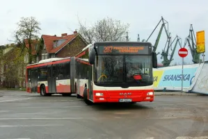 Trwa majówka. Komunikacja kursuje rzadziej