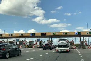 Jechała do szpitala, urodziła na autostradzie A1